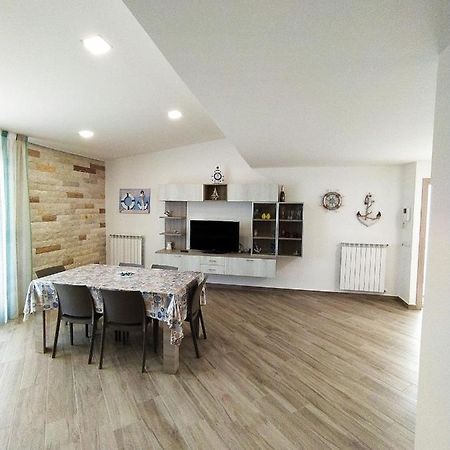 Attico Gloria & Greta Apartment กัสเตลลัมมาเร เดล โกลโฟ ภายนอก รูปภาพ